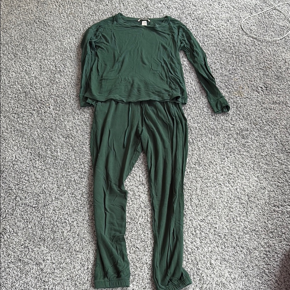 VS Green Pajama Set
